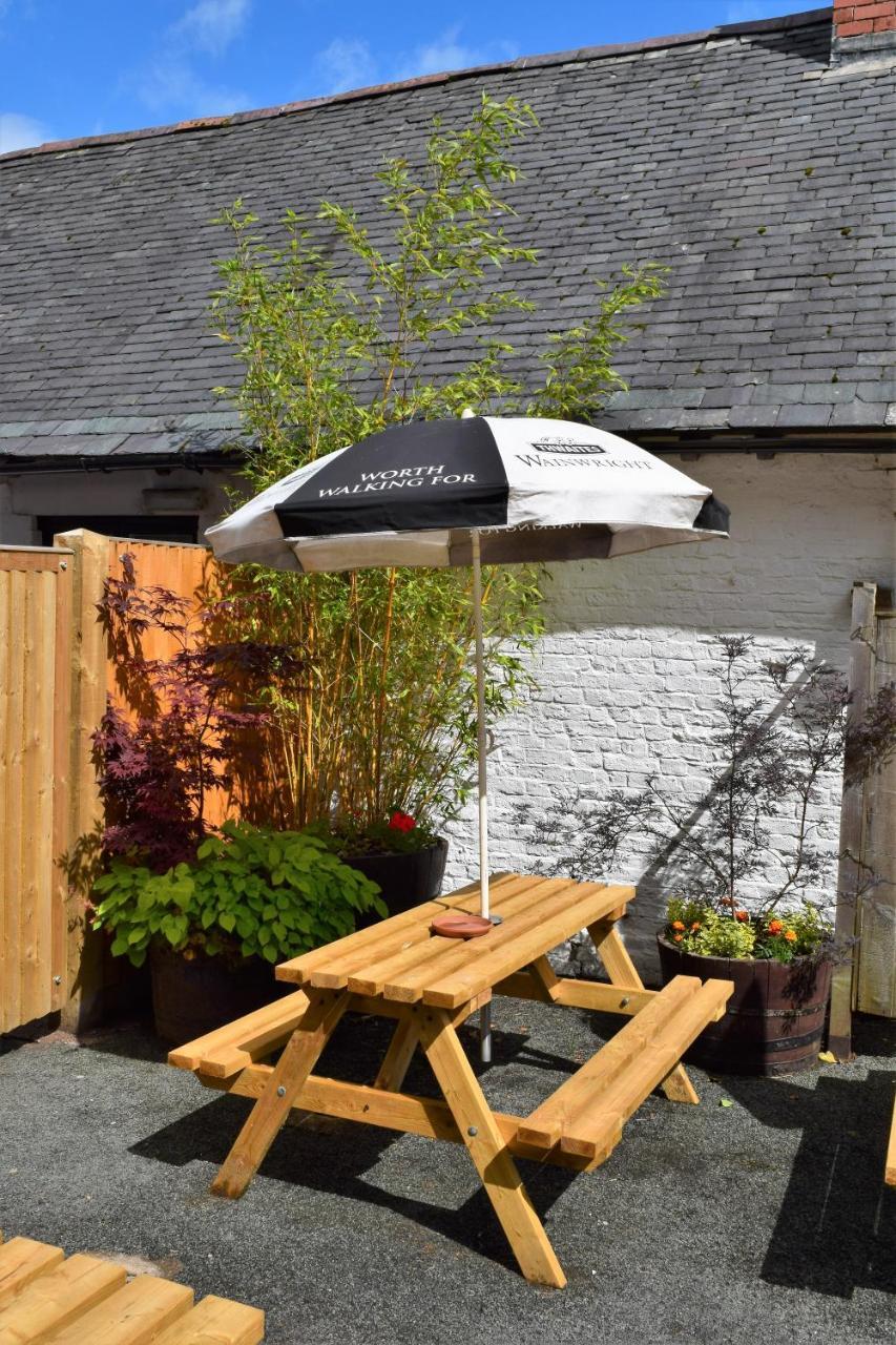 Red Lion Coaching Inn Ellesmere Esterno foto